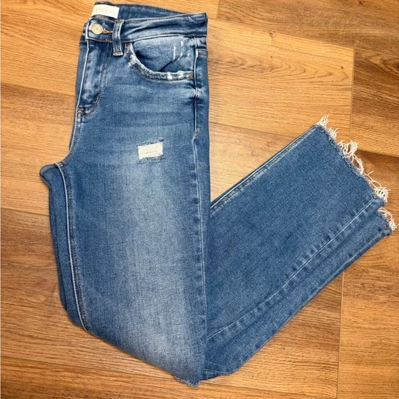Vervet Distressed Cropped Jeans Size 24 High Rise Stretch Raw Hem Denim EUC - Picture 3 of 16
